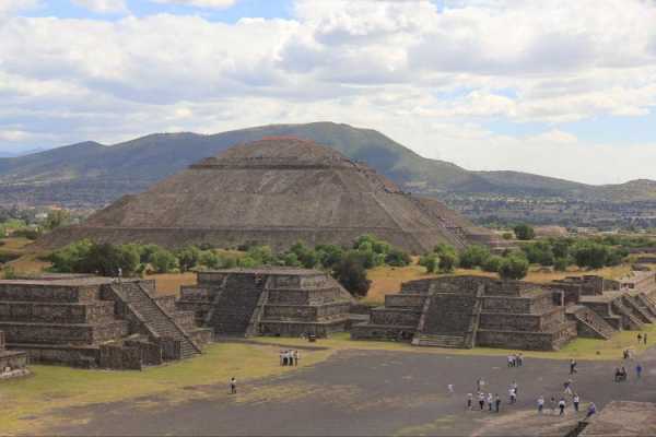 太阳金字塔坐落在哪里? 墨西哥 加拿大-图3