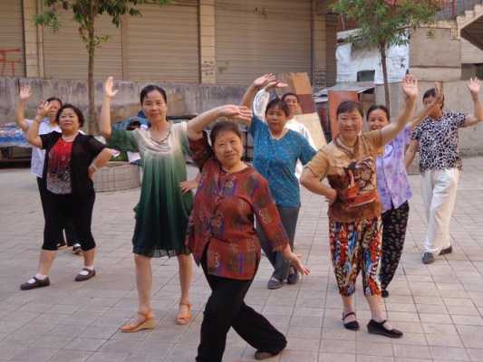 北京跳广场舞的大妈多么，都在哪儿,万人广场舞在哪里-图2